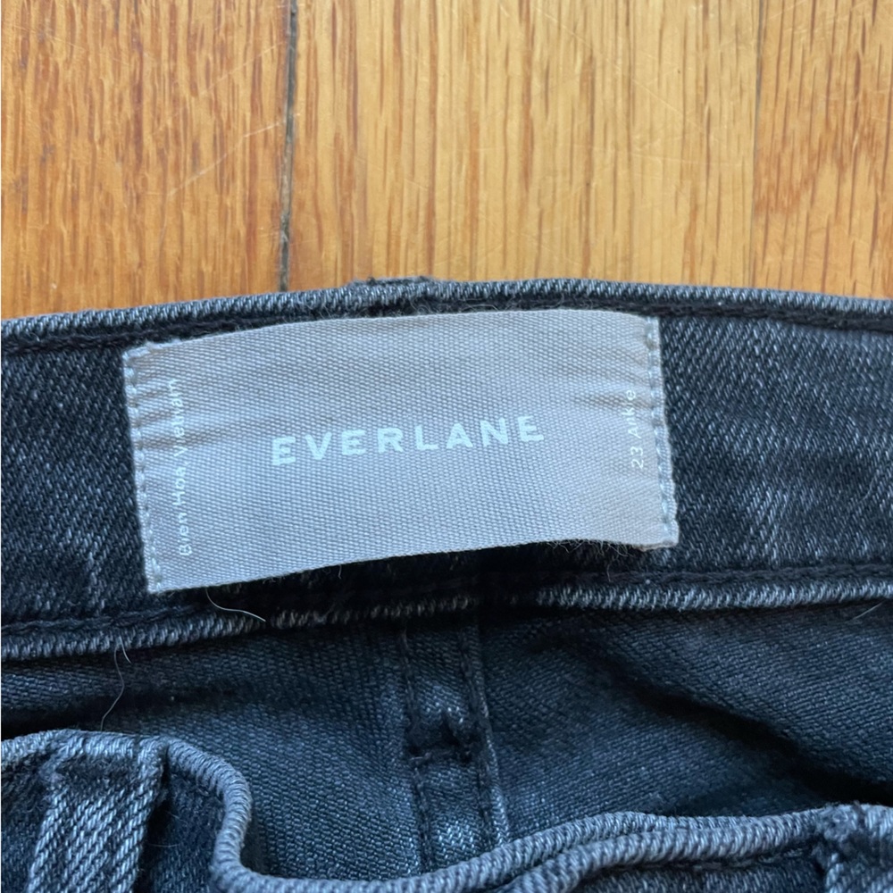 Skinny Jean - Picture 2 of 3